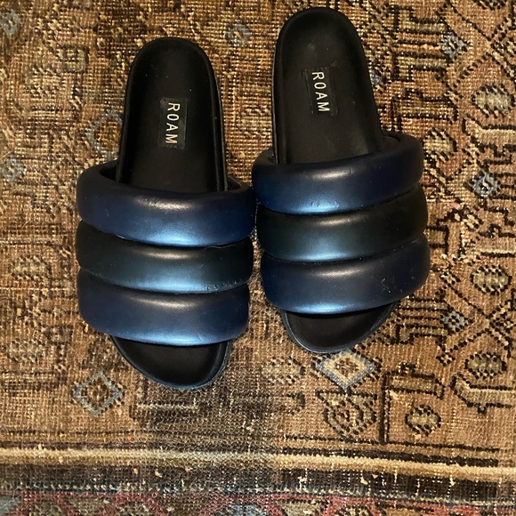 ROAM Navy Slide Sandals - Picture 3 of 3